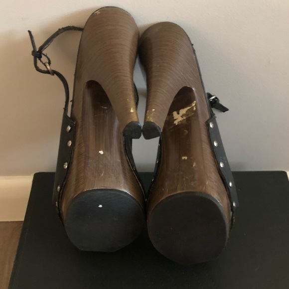 Black Sandals - Picture 4 of 4